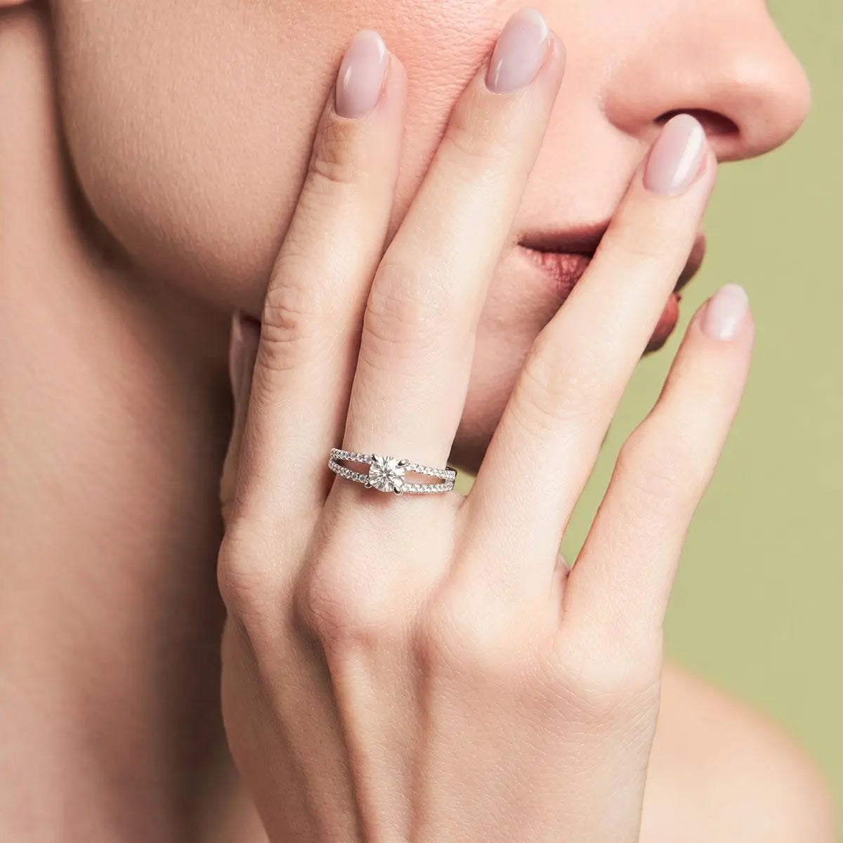 Anel Duas Voltas Moissanite 6mm