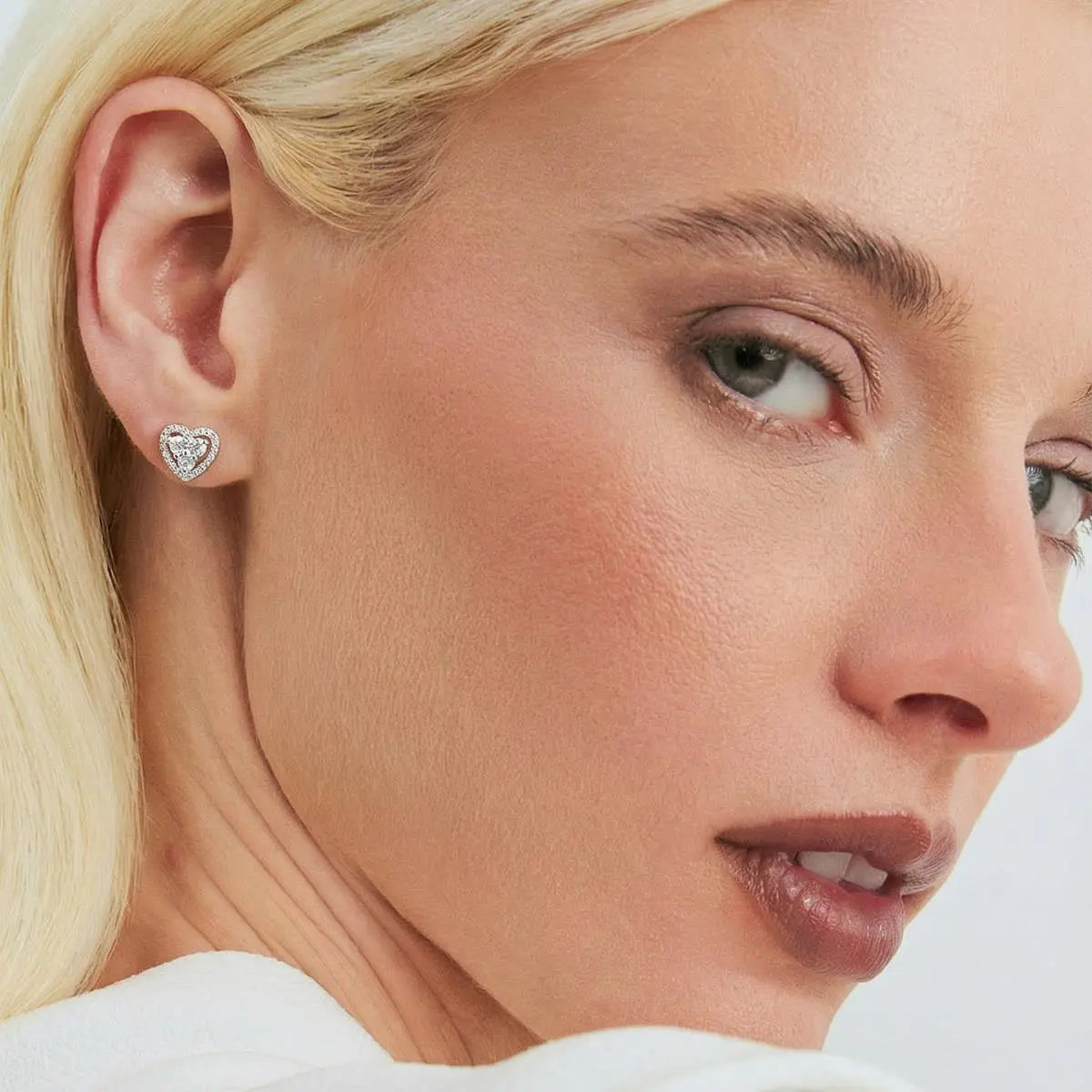 Brinco Coração Moissanite 3mm